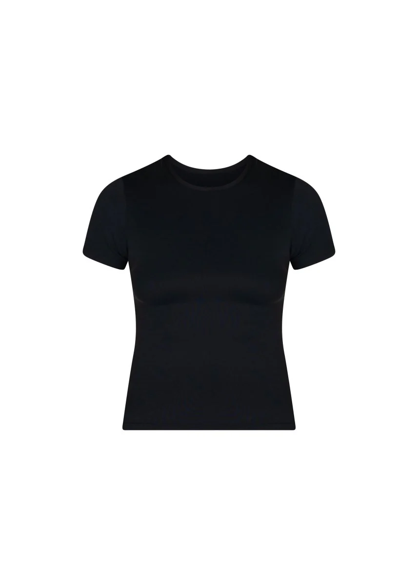 Kikiva Basic Tee - Black - Image 6