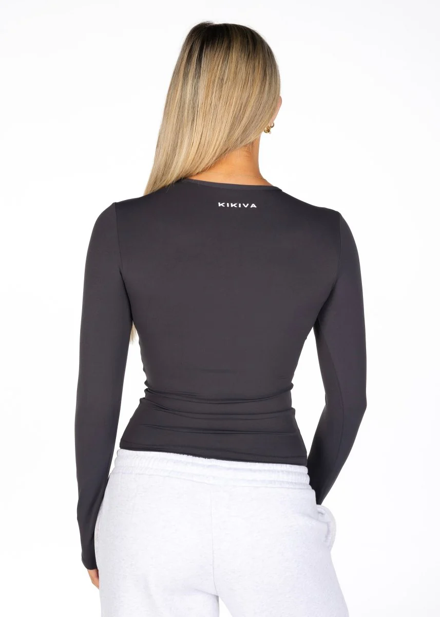 Kikiva Basic Tee Long Sleeve - Dark Grey - Image 2